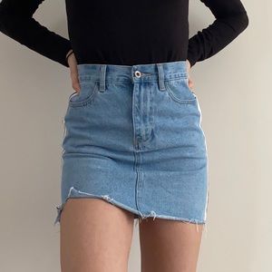 Denim skirt with stripes